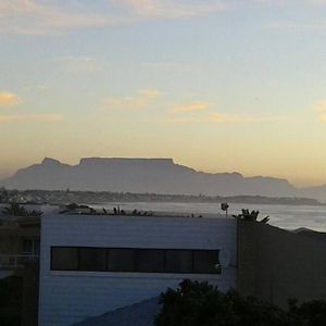 Stunning Apartment With Ocean Views And Table Mountain Kapské Město Exterior photo