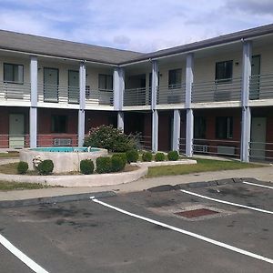 Branford Motel Exterior photo