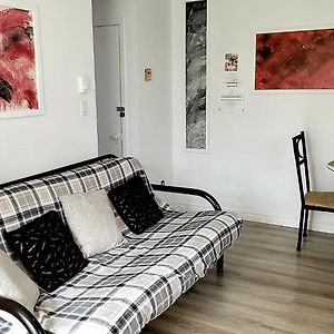 Quiet Cozy Apartment Next To Highway Wifi+Netflix Edmundston Exterior photo