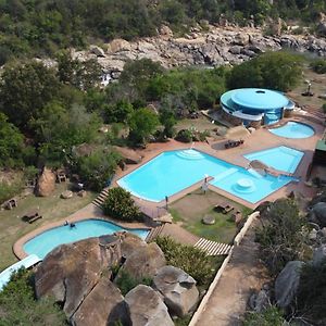 Gooderson Natal Spa Hot Springs Resort Paulpietersburg Exterior photo