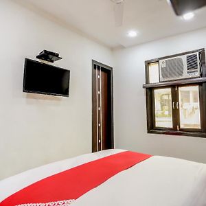 Hotel Oyo Anshun Residency Near M2K Cinemas Rohini Nové Dillí Exterior photo