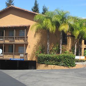 Hotel Zico Mountain View Exterior photo
