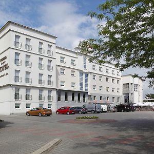 Hotel Iskierka Business & Spa Mielec Exterior photo