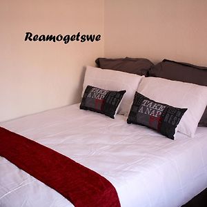 Reamogetswe Bed And Breakfast Rustenburg Exterior photo