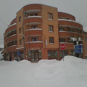 Gelov Hotel Berkovica Exterior photo