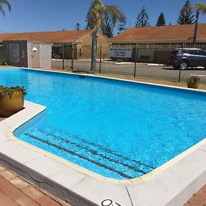 Hospitality Geraldton Surestay Collection By Best Western Exterior photo