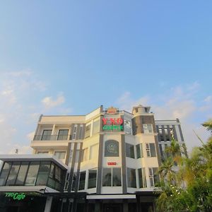 Hotel Yno Castle Malang Exterior photo