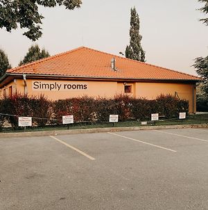 Simply Rooms Slavkov u Brna Exterior photo