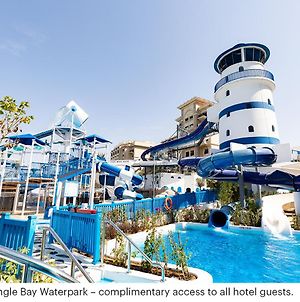 Le Meridien Mina Seyahi Beach Resort & Waterpark Dubaj Exterior photo