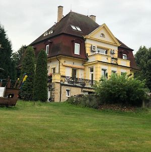 Ubytování v soukromí rodinné vily v Děčíně Exterior photo