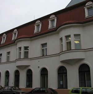 Hotel Mrázek Pardubice Exterior photo