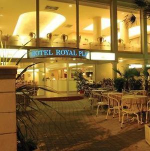 Hotel Royal Plaza Rimini Exterior photo