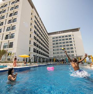 Hotel Rove La Mer Beach Dubaj Exterior photo