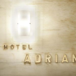Hotel Adrian Atény Exterior photo
