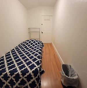 182 Bedrooms Near Fenway & Dowtown Boston Exterior photo