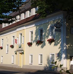 Gasthaus-Pension Schwarzer Graf Windischgarsten Exterior photo