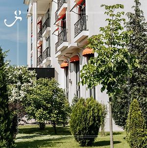 Hotel Garden Priština Exterior photo