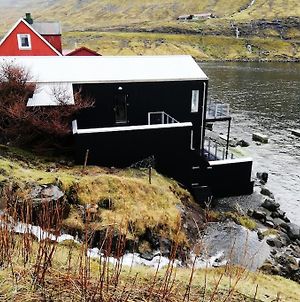 Vila A Pearl In A Forgotten Fjord - Luxury Boathouse Funningsfjordur Exterior photo