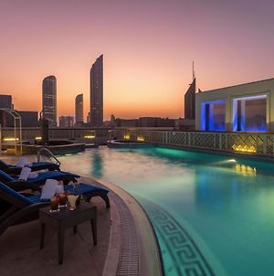 Crowne Plaza Abu Dhabi, An Ihg Hotel Exterior photo