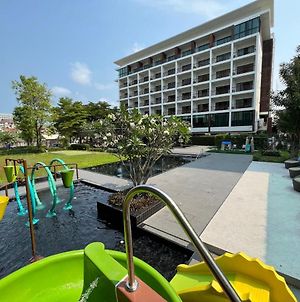 Hotel Fifth Jomtien Pattaya Exterior photo
