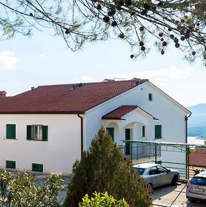 Apartments With A Parking Space Rabac, Labin - 6464 Exterior photo