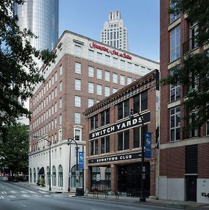 Hampton Inn & Suites Atlanta-Downtown Exterior photo