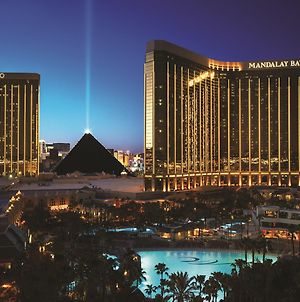 Mandalay Bay Resort And Casino Las Vegas Exterior photo