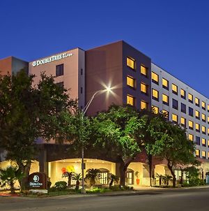 Hotel Doubletree By Hilton San Antonio Downtown Exterior photo