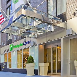 Holiday Inn Express - Wall Street, An Ihg Hotel New York Exterior photo