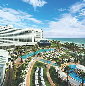 Hotel Fontainebleau Miami Beach Exterior photo