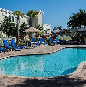 Quality Inn & Suites Near Fairgrounds Ybor City Tampa Exterior photo