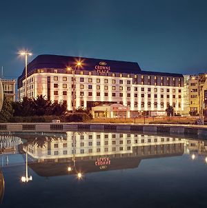 Hotel Crowne Plaza Bratislava Exterior photo