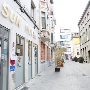 Sun Hotel Brusel Exterior photo