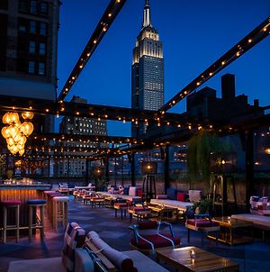 Hotel Moxy Nyc Times Square New York Exterior photo