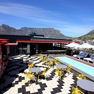 Radisson Red Hotel V&A Waterfront Kapské Město Exterior photo
