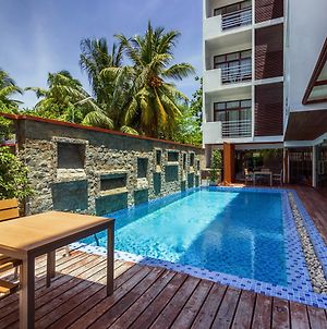 Hotel Plumeria Maldives Thinadhoo  Exterior photo