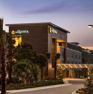 La Quinta Inn & Suites By Wyndham Orlando Idrive Theme Parks Exterior photo