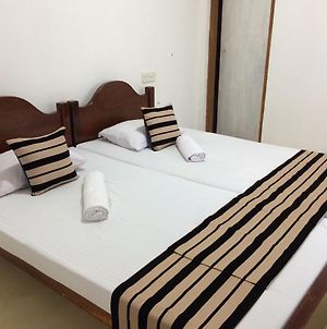 Pabasara Holiday Inn Sigiriya Exterior photo