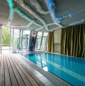 Wagner Stays - Bonni - Unique Apartment With Private Pool, Cinema, Spa Praha Exterior photo