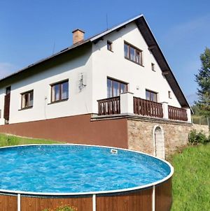 Vila Horská chata s bazénem a výhledem na krajinu Dolní Morava Exterior photo
