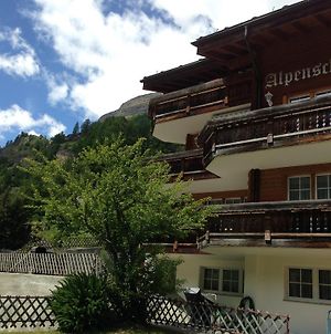 Vila Haus Alpenschloss Zermatt Room photo