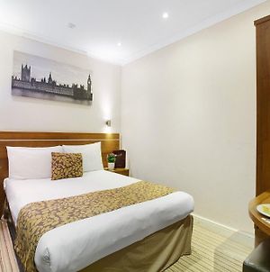 Queens Park Hotel Londýn Room photo