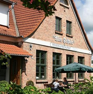 Pension & Restaurant "Alte Schule" Kluis Exterior photo