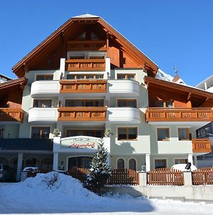 Hotel Garni Alpenhof Ischgl Exterior photo