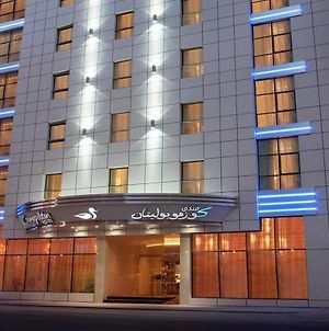 Cosmopolitan Hotel Dubaj Exterior photo