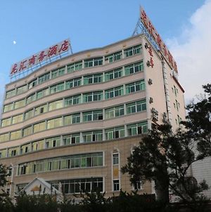 Longhui Business Hotel Chuej-čou Exterior photo