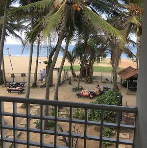 Dephani Beach Hotel Negombo Exterior photo