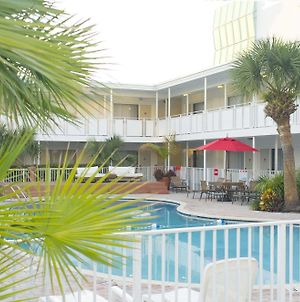 Collins Hotel Miami Beach Exterior photo