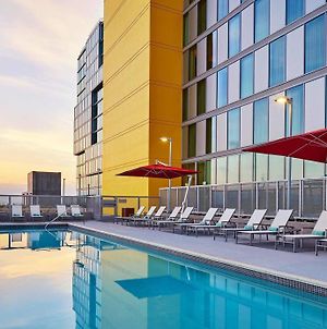 Springhill Suites San Diego Downtown/Bayfront Exterior photo