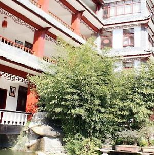 Jinhong Villa Li-ťiang Exterior photo